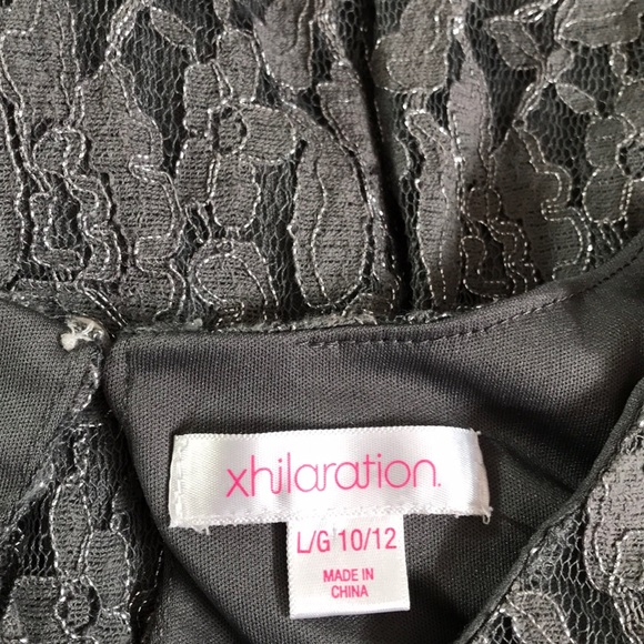 Lace Covered Silver Metallic Dress Lined 10 / 12 - Picture 4 of 5